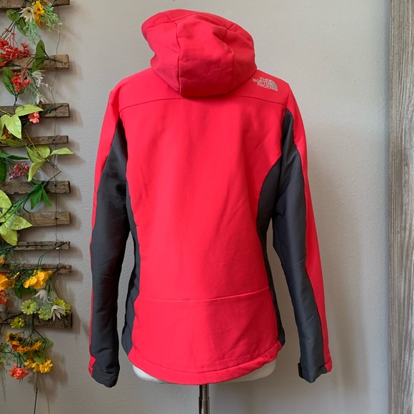 The North Face APEX PrimaLoft Insulated Jacket - Picture 3 of 3